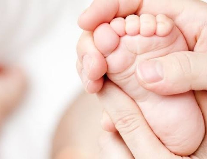 Beyzbol Parmağı Çekiç Parmak Nedir? Belirtileri, Nedenleri ve Tedavisi